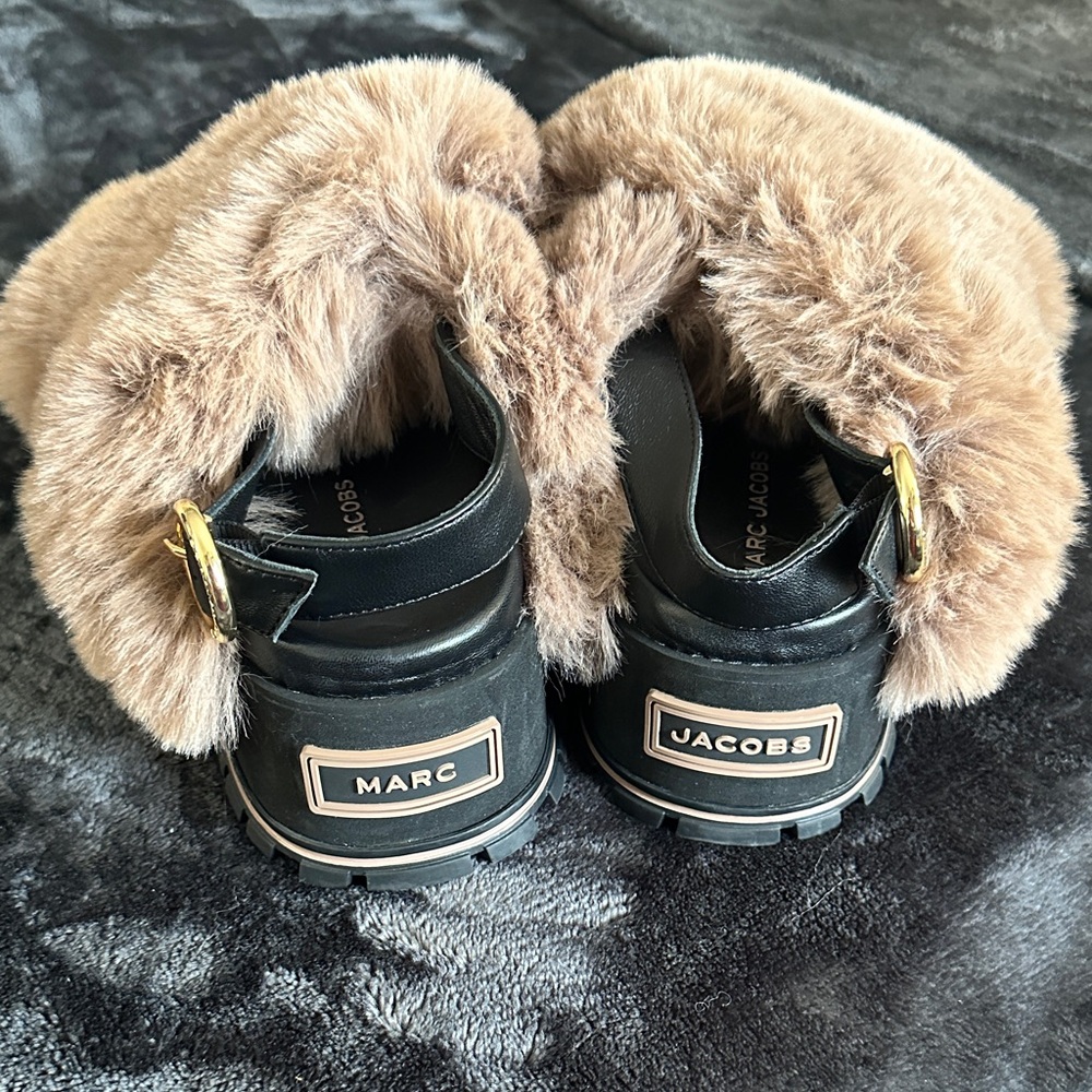 Marc Jacobs Women's Black and Brown Fur Platform Sandals